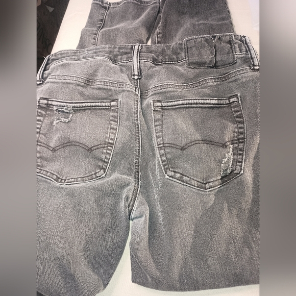 2/$30 Gray AMERICAN EAGLE Distressed Thrash Grunge Women's Jeans (#1,184) - Picture 6 of 10